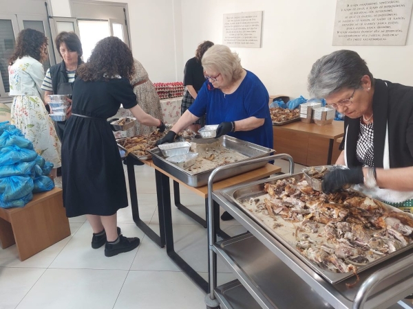 Αγρίνιο: Συγκινούν οι εθελοντές των συσσιτίων του Αγ. Δημητρίου - Στις επάλξεις ακόμη και ανήμερα του Πάσχα (video-εικόνες)