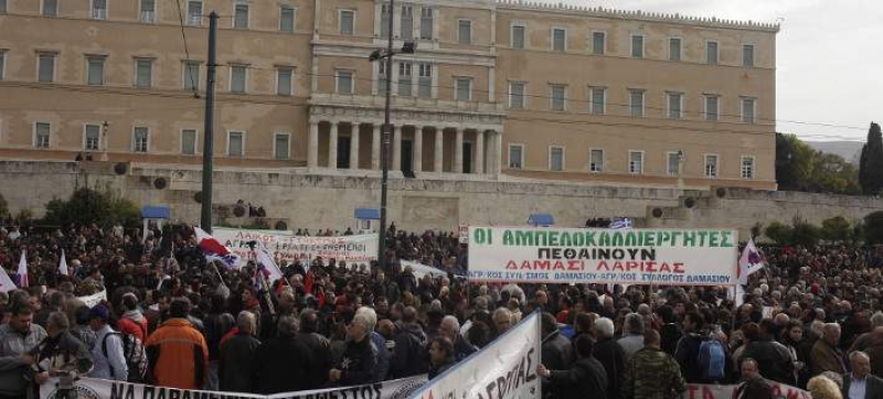 Δεύτερη λαοθάλασσα των αγροτών στο Σύνταγμα -«Ηρθε η ώρα για νέο Κιλελέρ» φώναζαν [εικόνες]