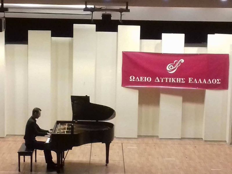 Εντυπωσιακός ο Φουλίδης στο ρεσιτάλ πιάνου που έδωσε στο Παπαστράτειο Μέγαρο