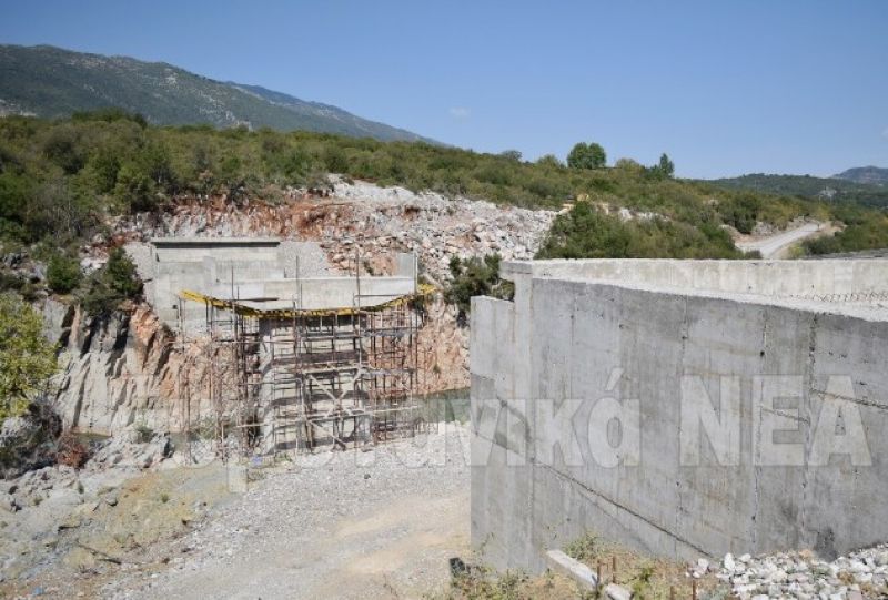 Προχωρούν τα έργα για τη νέα γέφυρα Τέμπλας (φωτό-βίντεο)