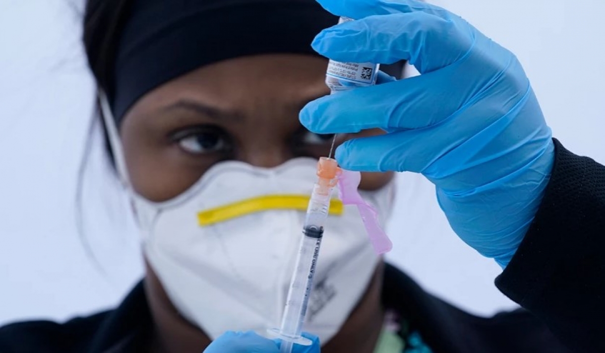 Κορωνοϊός: Από σήμερα τα ραντεβού για τους εμβολιασμούς των 40-44