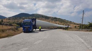 Ιόνια Οδός: Κυκλοφοριακές ρυθμίσεις για μεταφορά τμημάτων ανεμογεννήτριας από τη Στράτο με προορισμό το Ακτιο