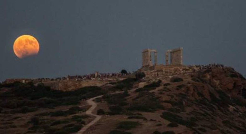 Έρχεται τη Δευτέρα το βράδυ η εντυπωσιακή Πανσέληνος του Οξύρρυγχου