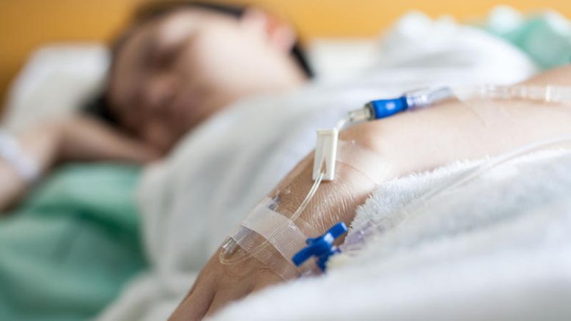 Καλπάζει η γρίπη στην Ελλάδα: Στους 77 οι νεκροί