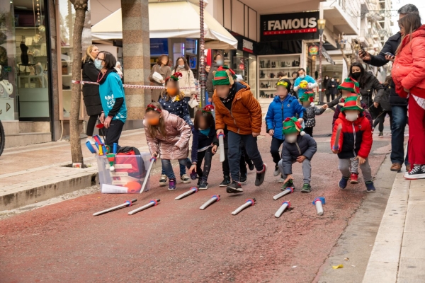 Με επιτυχία η εκδήλωση του Δήμου Αγρινίου με τους Μικρούς Αθλητές: "Ψάχνοντας τον Αϊ-Βασίλη στο Christmasthon"
