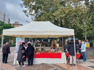 Δήμος Αγρινίου: Χριστουγεννιάτικο bazaar από το Κ.Δ.Α.Π. με.Α (εικόνες)