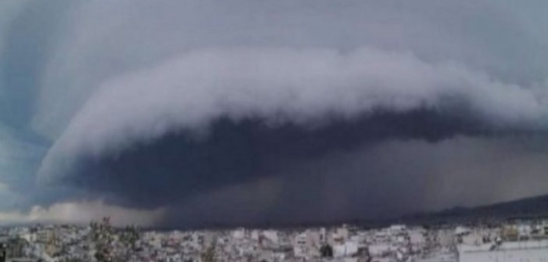 Medicane: Τι είναι ο μεσογειακός κυκλώνας που «απειλεί» την Ελλάδα (βίντεο)