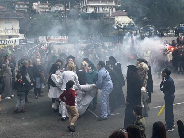 Τριαντέικα Αγρινίου: Αναβίωσε και φέτος ο βλάχικος γάμος (φωτο, βίντεο)