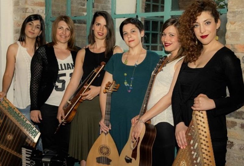 Η γυναικεία ορχήστρα «Smyrna» στα Ιδομένεια 2016 στον Εμπεσό του ορεινού Βάλτου