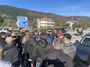 Τέλος από την αστυνομία στον Πλατανίτη στην πορεία προς Γέφυρα των αγροτών της Ναυπακτίας