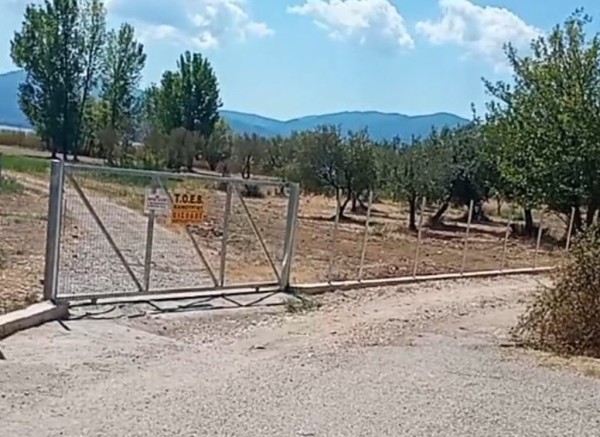 «Κλείνουν την πρόσβαση του Καινούργιου στην Τριχωνίδα», καταγγέλλει ο δημοτικός σύμβουλος Πάνος Μυζήθρας