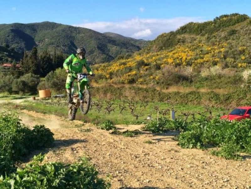 Ο Αγώνας Moto Cross στο Μολύκρειο Ναυπακτίας από ψηλά [video]