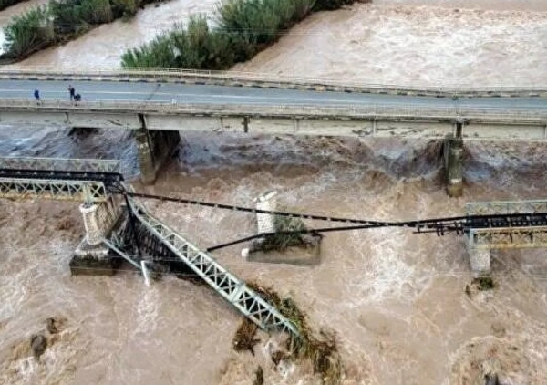 Φώτης Σκληρός: "Άμεση αποκατάσταση της Γέφυρας Ευήνου"