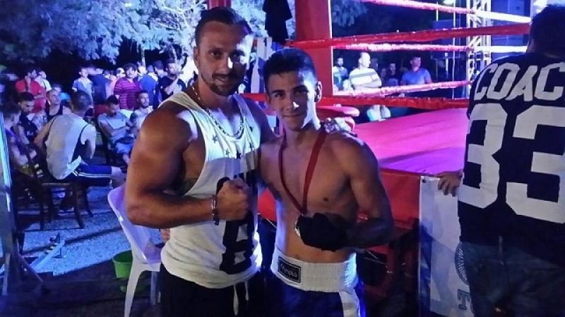 Ομοσπονδιακός προπονητής Kick Boxing ο Νίκος Κακαρελης-  Δημ. Μυζήθρας και Γ. Κουτρούμπας στην εθνική ομάδα