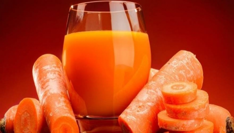 Έπινε χυμό καρότο κάθε μέρα για 8 μήνες: Δείτε την τρομερή αλλαγή