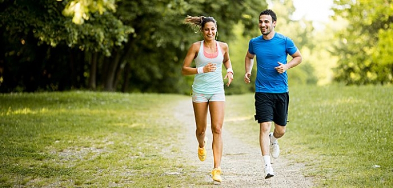 Οι 8 λόγοι για να ξεκινήσεις το περπάτημα ή το τρέξιμο στην καραντίνα