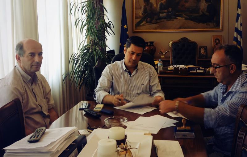 Αντικεραυνική ασπίδα στα σχολικά συγκροτήματα τοποθετεί ο Δήμος Αγρινίου.