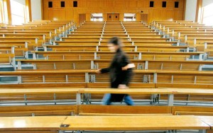 Υπουργείο Παιδείας – Νέο νομοσχέδιο: Έως 10 χρόνια κάθειρξη για επιθέσεις σε Πανεπιστήμια