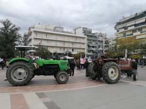 Αγρίνιο: Με τρακτέρ στην πλατεία Δημοκρατίας το Σάββατο οι αγρότες - Ωριαίος ο αποκλεισμός του δρόμου στη Λεπενού