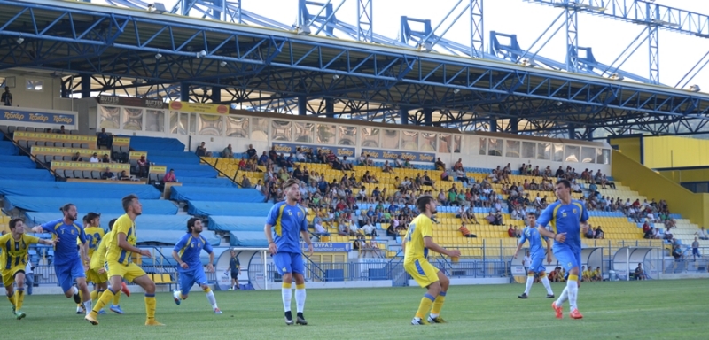 Θέλει δουλειά και παίκτες