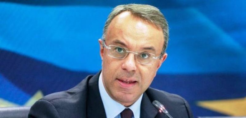 Μειώνεται ο ΦΠΑ σε φάρμακα και εμβόλια βαρύτατων ασθενειών – Τέλος ο φόρος πολυτελείας Ι.Χ πολυτέκνων