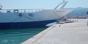 Λευκάδα: Ακατάλληλο το ferry boat «Φανερωμένη» για την αντικατάσταση της πλωτής γέφυρας