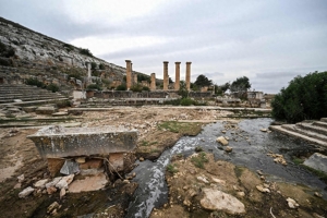 Λιβύη: Άγνωστα τμήματα της αρχαίας ελληνικής πόλης Κυρήνης αποκαλύφθηκαν από τις πλημμύρες (βίντεο)