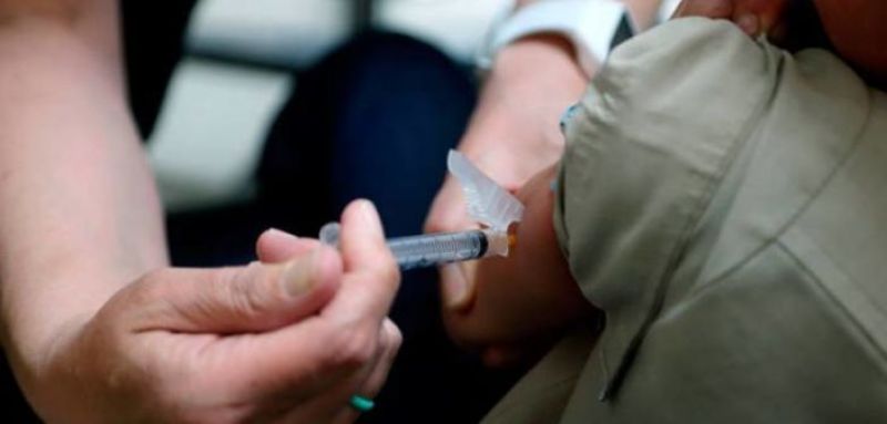 Ιατρικοί Σύλλογοι: Συστάσεις για «αντιγριπικό εμβολιασμό» και για ρητή αποφυγή «αλόγιστης χρήσης αντιβιοτικών»