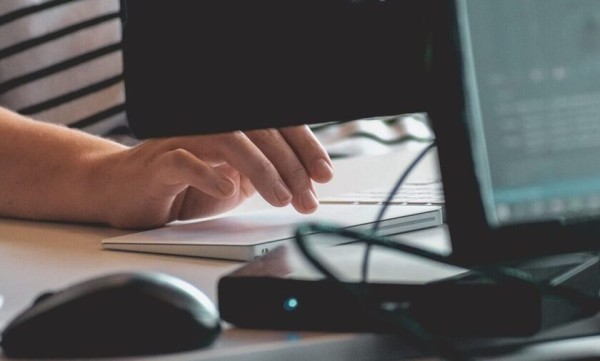 Πώς θα φορολογηθούν οι νέοι μέχρι 30 ετών με ή χωρίς παιδιά