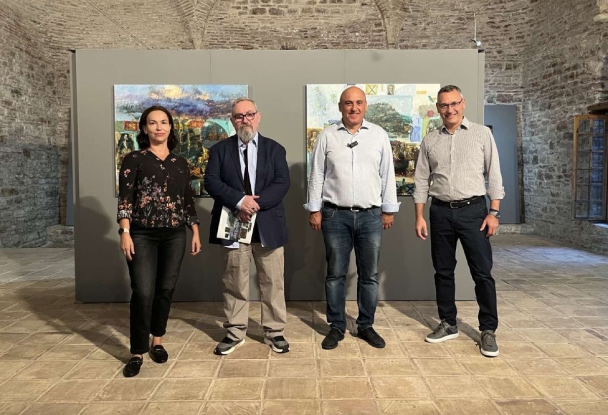 Ο ζωγράφος Γ.Αδαμάκης προσέφερε στον Δήμο Ναυπακτίας δύο πίνακες αφιερωμένους στην ιστορία της Ναυπάκτου