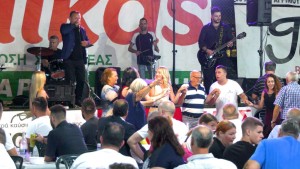 Το Καστράκι Ξενύχτησε με τον Σπύρο Κουτρομάνο – Πανηγύρι που Δεν Ξεχνιέται! (βίντεο)