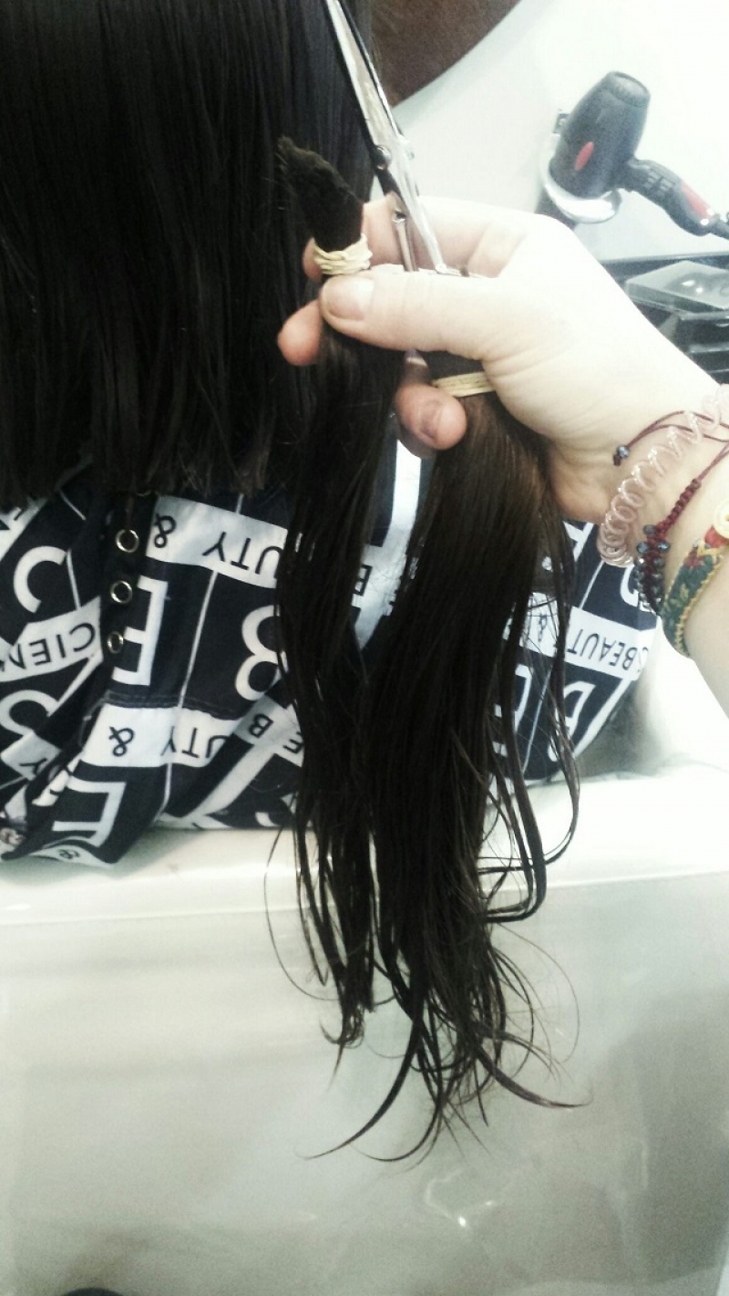 Χαρίζουν τα μαλλιά τους για καλό σκοπό στο Αγρίνιο! (φωτο)