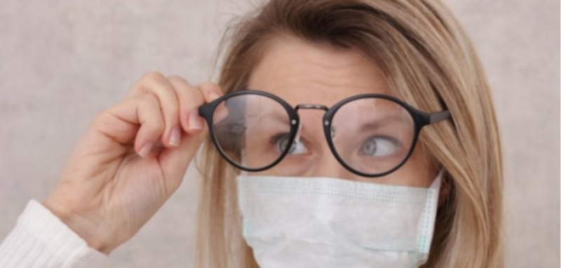 Κορωνοϊός: Πώς βοηθάνε τα γυαλιά στη… μάχη με τον ιό