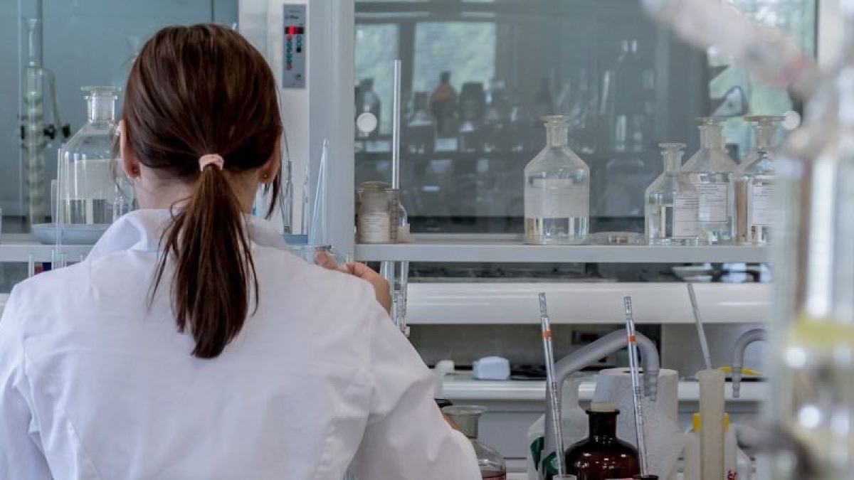 Άνοιξαν και πάλι τα μικροβιολογικά εργαστήρια της Αιτωλοακαρνανίας - Σε στάση αναμονής οι εργαστηριακοί γιατροί