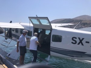 Χαρές και πανηγύρια στον δήμο Αμφιλοχίας για την προσθαλάσσωση υδροπλάνου, ακόμη όμως δεν ξεκίνησαν δρομολόγια (φωτό,βίντεο)