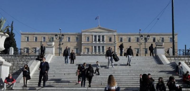 Κοινωνικό μέρισμα: Δεύτερη ευκαιρία για τα 700 ευρώ, ποιοι μπορούν να κάνουν νέα αίτηση (δείτε τα βήματα)