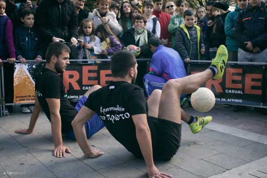 Freestyle Football Show στην κεντρική πλατεία στο Αγρίνιο (pics+video)