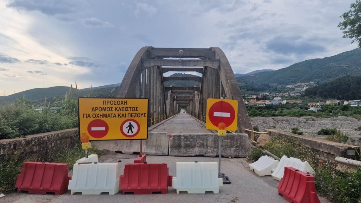 Σε τουλάχιστον 2,5 χρόνια η αποκατάσταση της γέφυρας του Μόρνου