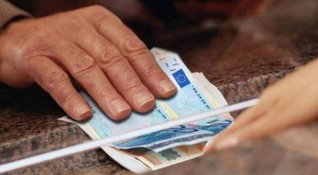 Αναδρομικές αυξήσεις σε δημοσίους υπαλλήλους -Τι ισχύει από εδώ και πέρα για όσους έχουν προσωπική διαφορά