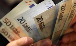 Eισφορές έως 200 ευρώ τον μήνα για το 90% των επαγγελματιών