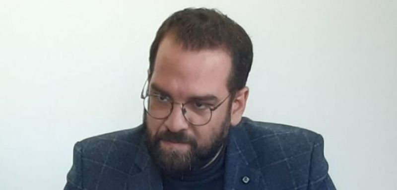 Ο Νεκτάριος Φαρμάκης απαντά στον Χρήστο Σπίρτζη μετά την επίθεση που δέχτηκε – “Χαίρομαι που θυμήθηκες την Πατρών – Πύργου…”
