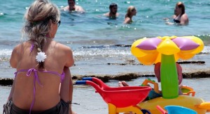 Καιρός: Σε υψηλά επίπεδα η θερμοκρασία σε όλη τη χώρα - Έως 43 βαθμούς σε αρκετές περιοχές