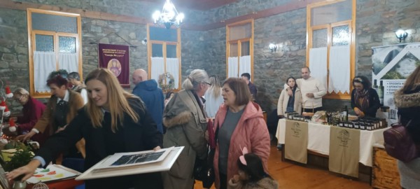 Με μεγάλη επιτυχία ολοκληρώθηκε η "Γιορτή Μελιού και Γεωργικών Προϊόντων" από τον Πολιτιστικό Σύλλογο «ΠΑΝΑΓΙΑ ΒΛΑΧΕΡΝΩΝ» στα Τριαντέϊκα Αγρινίου