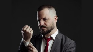 Ο Mikeius φέρνει το «Incorrect» στο Αγρίνιο – Stand up comedy χωρίς «φίλτρα» (Πεμ 5/3/2026 21:30)