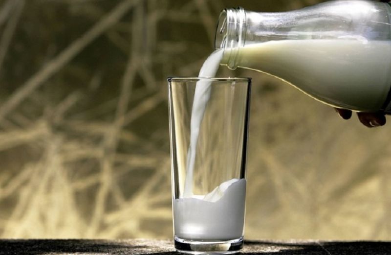 Σε ισχύ νέα μέτρα ελέγχου για την αγορά γάλακτος
