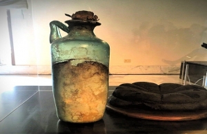 Το παλαιότερο μπουκάλι ελαιoλάδου στον κόσμο, 2.000 ετών