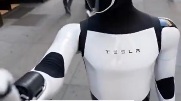 Ο Ε.Μασκ παρουσίασε το ρομπότ Optimus: Δεν υπάρχει εργασία που δεν θα μπορεί να την κάνει!