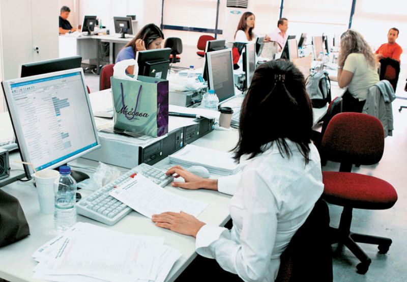 «Βόμβα» του ΣτΕ για δώρα κι επίδομα αδείας των δημοσίων υπαλλήλων