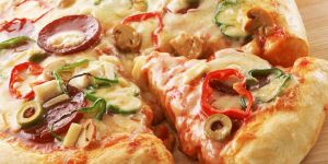 Φτιάξτε σπιτική υγιεινή πίτσα