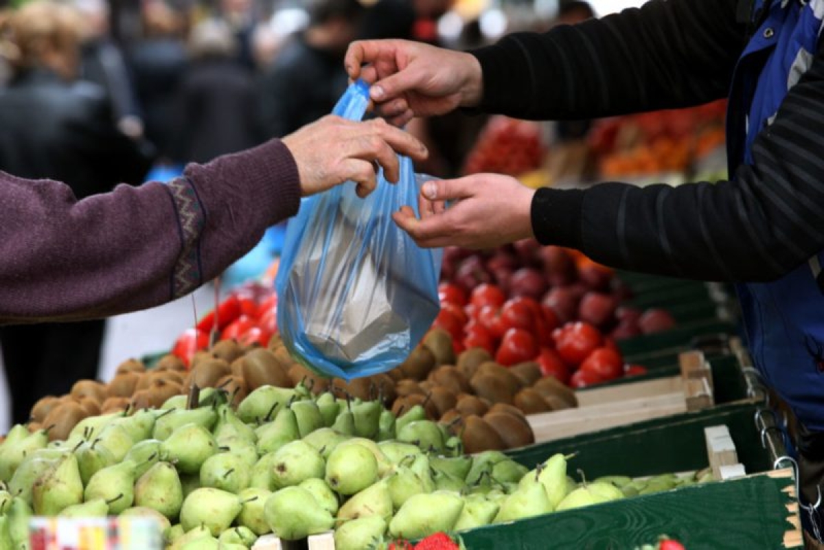 Επισιτιστική κρίση και σπατάλη τροφίμων: Πάνω από 1 εκ. τόνοι στην Ελλάδα καταλήγουν στα σκουπίδια!